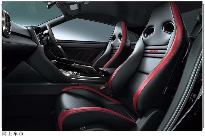 日产新款gt-r实车曝光,日产新款gt-r发布