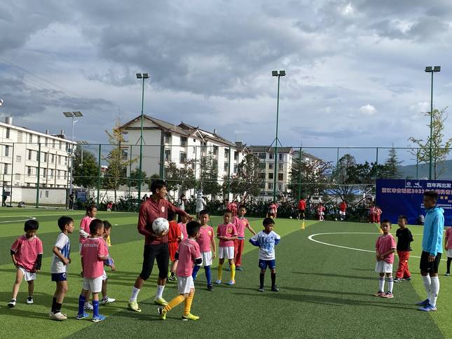 这就是丽江这群孩子的第二课堂，他们享受着……