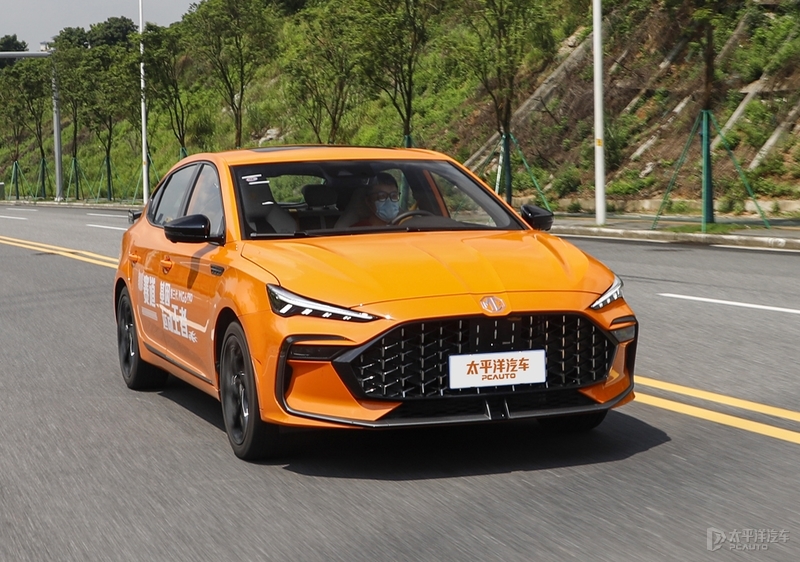 10万块钱有尾翼新车,10万左右有尾翼的车