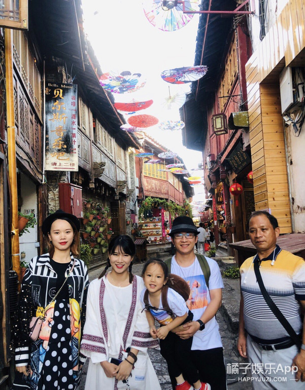 中国达人秀第二季卓君,卓君中国达人秀第一期第一支舞蹈