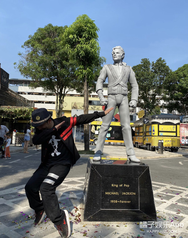 中国达人秀第二季卓君,卓君中国达人秀第一期第一支舞蹈