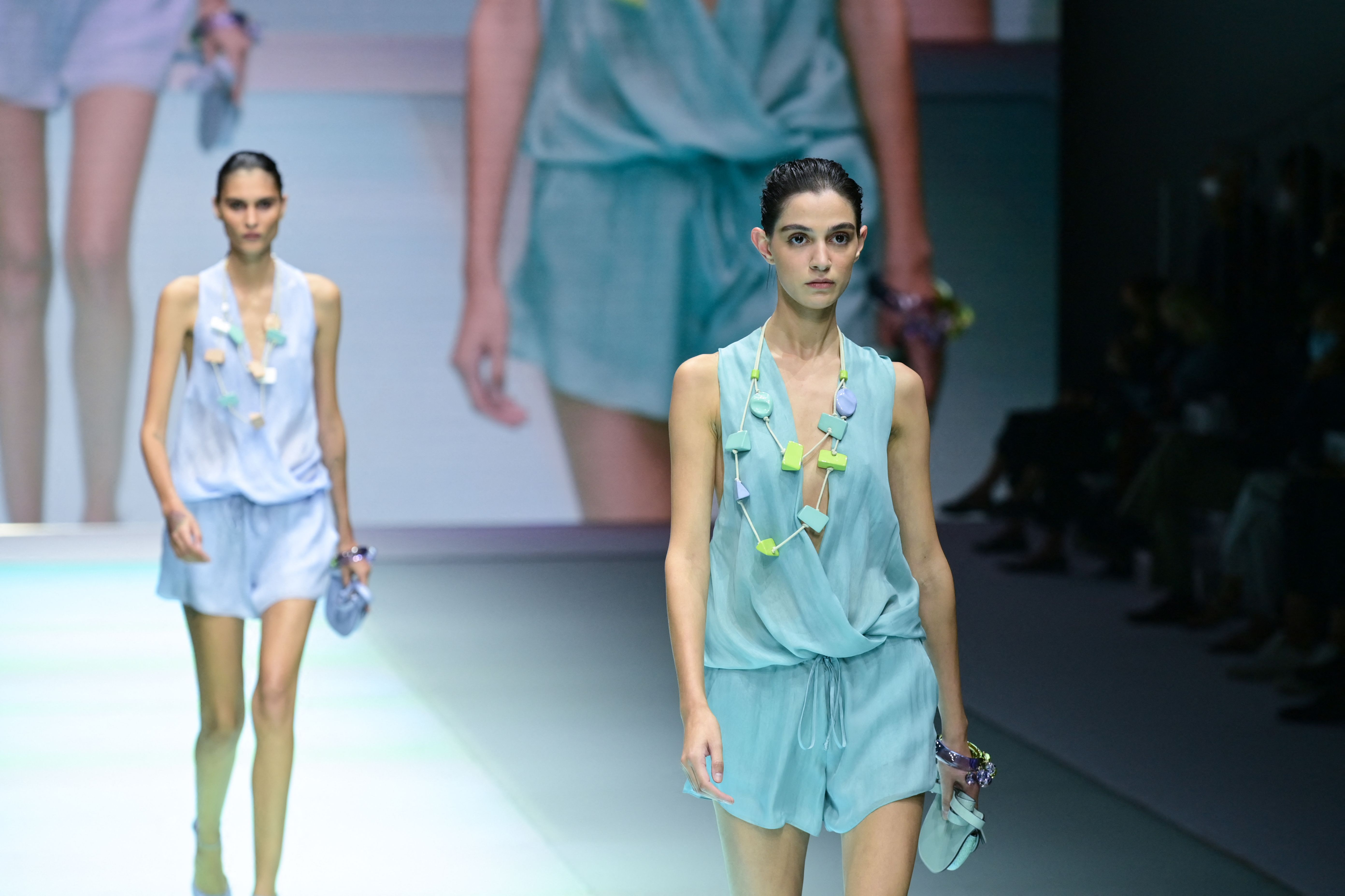 米兰时装周春夏,米兰时装周阿玛尼品牌时装秀