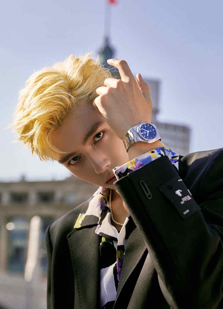 陈飞宇港风,陈飞宇金发造型同款怎么留