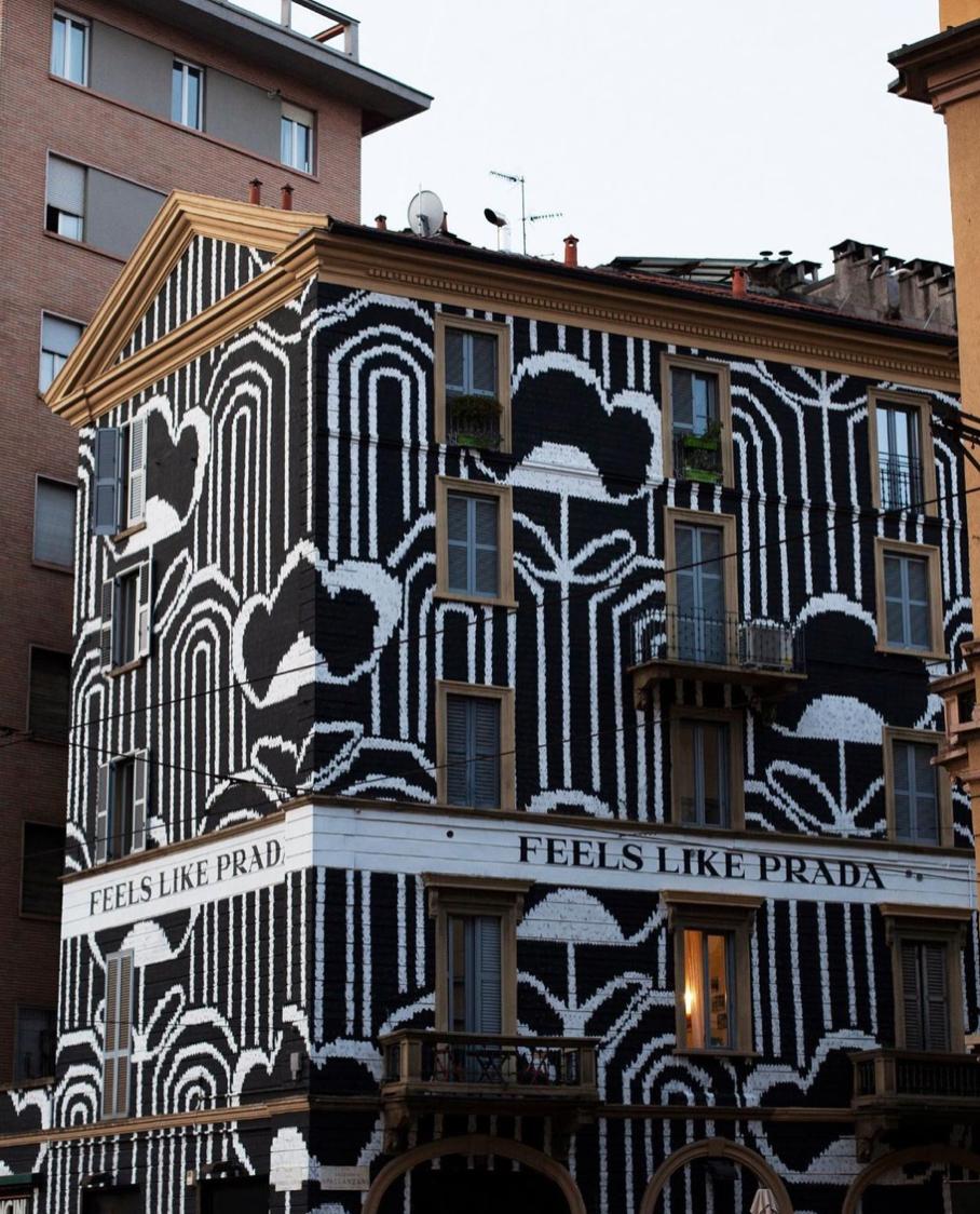 prada菜市场扔菜被拍到,prada菜市场卖的贵吗