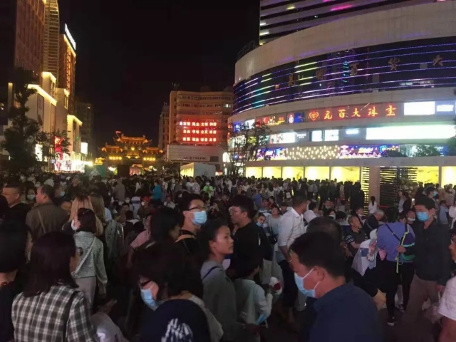 排队打卡吃饭,这才是云南最值得打卡的地方