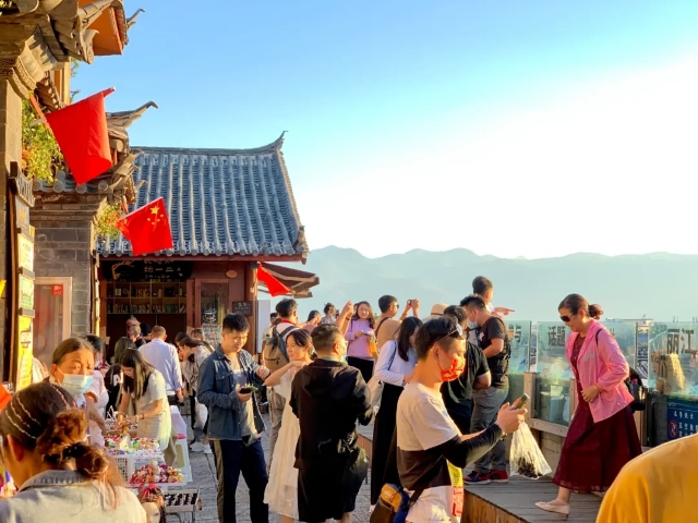 排队打卡吃饭,这才是云南最值得打卡的地方