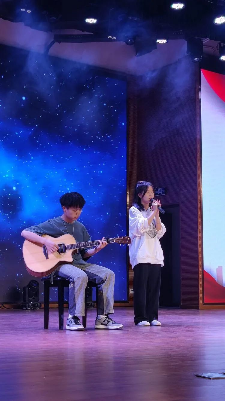 共青城市中学,共青城市中学国庆晚会2020