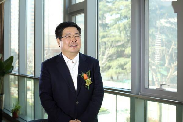 鹏欣集团姜照柏发家史,上海鹏欣地产集团姜照柏