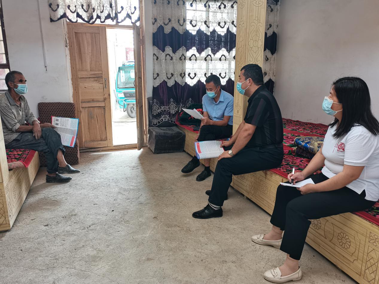 入户走访察民情为民解忧暖民心,走访入户拉家常