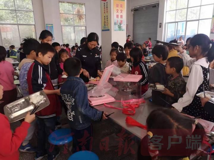 爱心传递情暖重阳完整版,情暖重阳共叙情怀