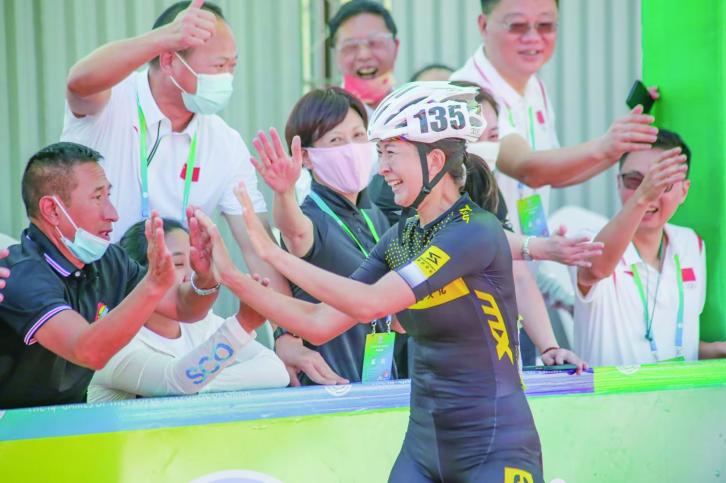 34岁轮滑“妈妈级”选手拼出全运会两金，臧应璐：用拼搏精神给孩子做榜样