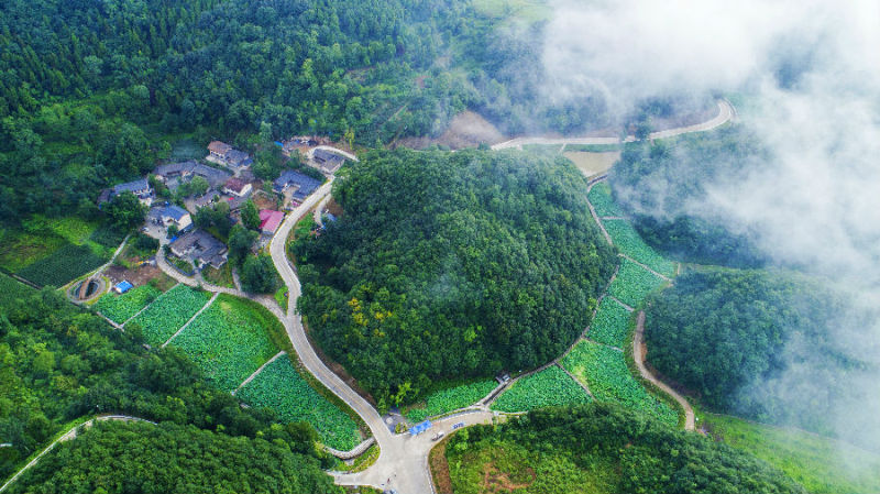 罗圈岩村扶贫成果展示,罗圈岩村景区航拍照片