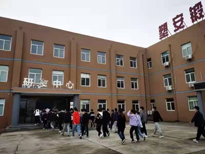 “高校学子看安阳”助力“万人助万企”