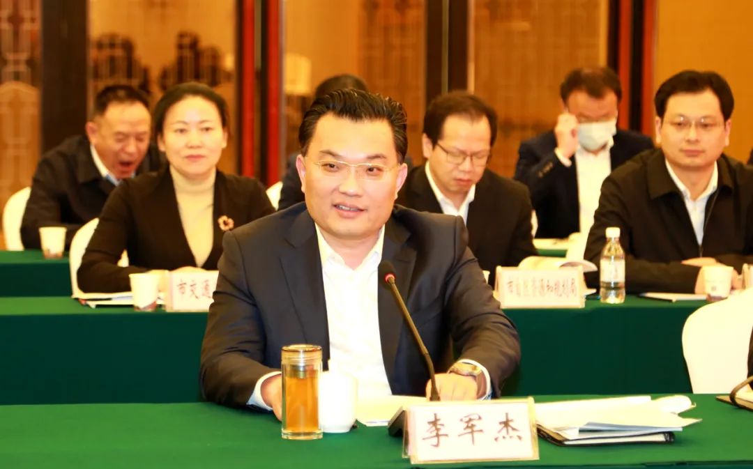 鄂州市与省联投签署合作协议,省联投集团与襄阳签约