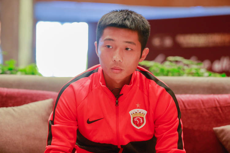 平四小学再出人才！陈序煌感谢海港队主帅给机会，哈维是他最喜欢的球星