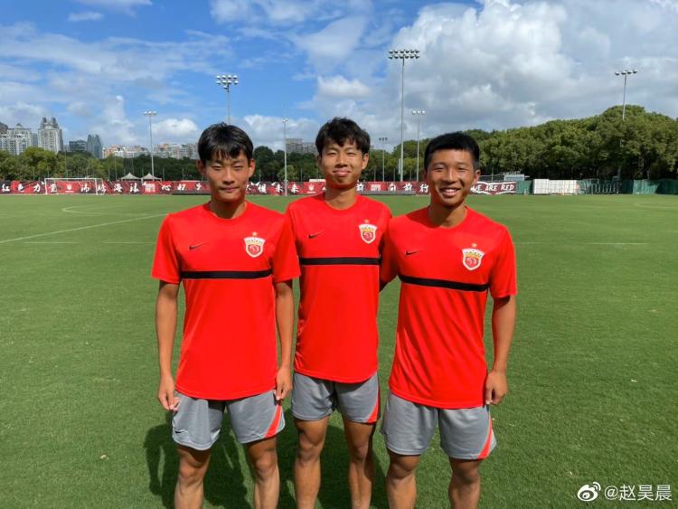 平四小学再出人才！陈序煌感谢海港队主帅给机会，哈维是他最喜欢的球星