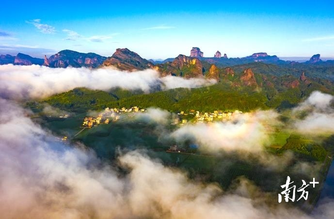 穿越丹霞山50公里徒步赛路线图,徒步旅游50公里要走多久