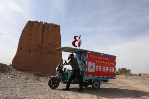 东方红拖拉机进藏自驾游,单缸柴油拖拉机越野进藏