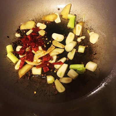 香辣虾辣不辣,香辣虾一荤一素