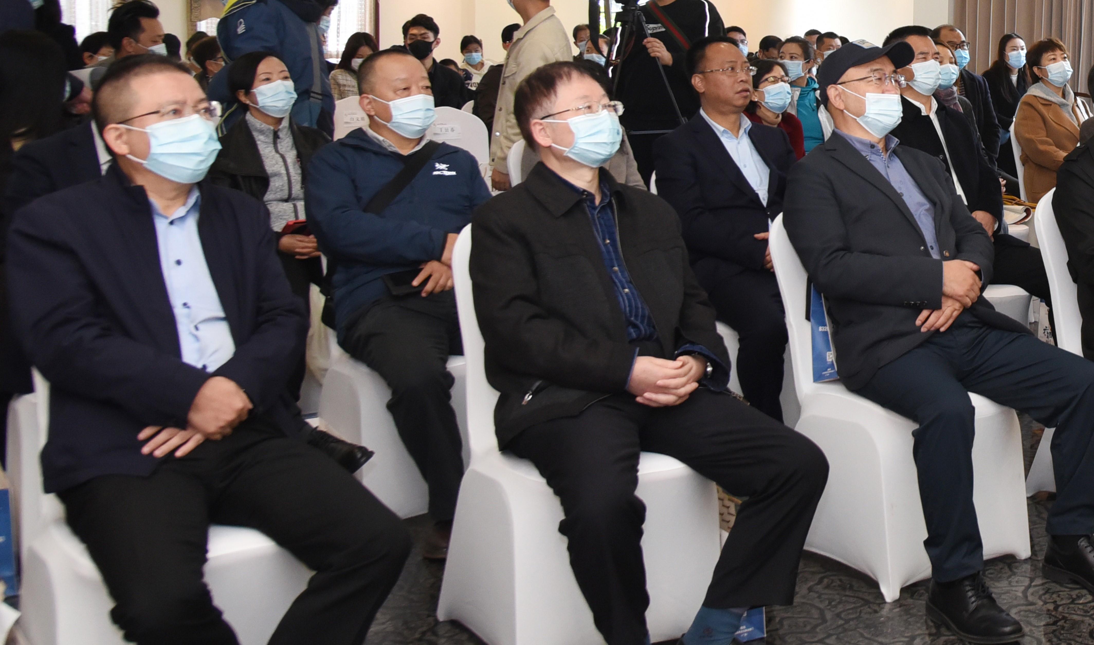 梁衡写范仲淹文章,梁衡谈如何写文章