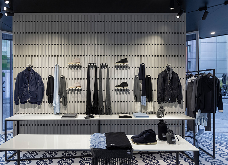 今日消费资讯：CanadaGoose首个鞋履系列即将发售、匡威推出暖冬城市适型系列