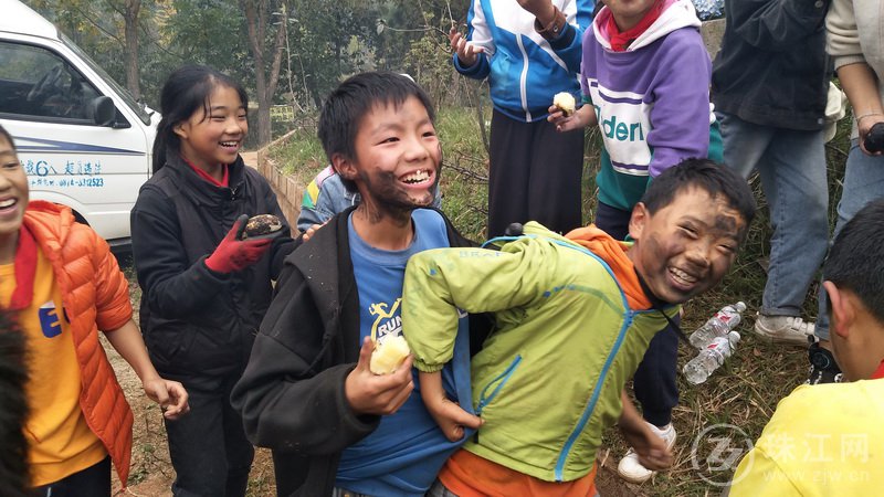靖外明德小学创新模式,宣威市靖外明德小学教学质量