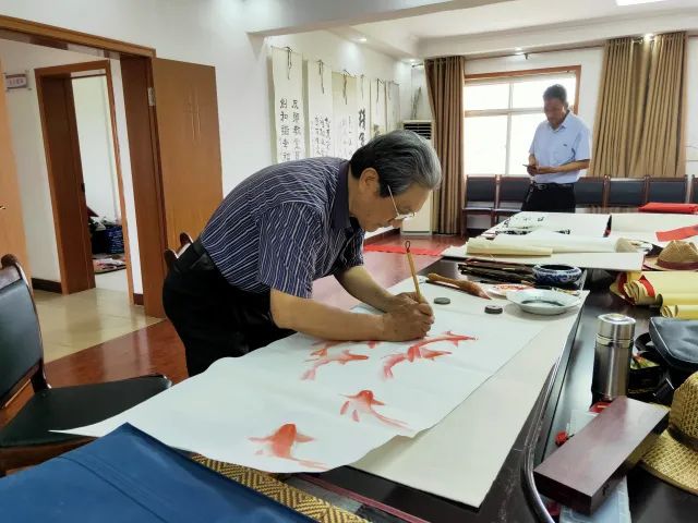 为周村点赞，24小时在线不打烊！看看人家这社区服务