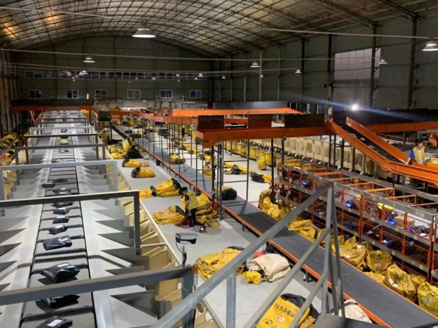 苏州快递分拣工作视频,双11物流分拣