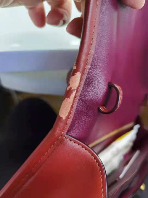 新买的coach包油边瑕疵怎么办,买回来的coach包吊牌被剪掉