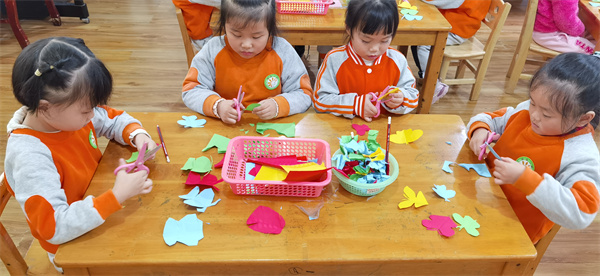 自主皆精彩,混出真乐趣——雨城一幼中大街园区混龄走班活动开始啦
