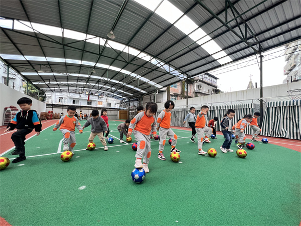 自主皆精彩,混出真乐趣——雨城一幼中大街园区混龄走班活动开始啦