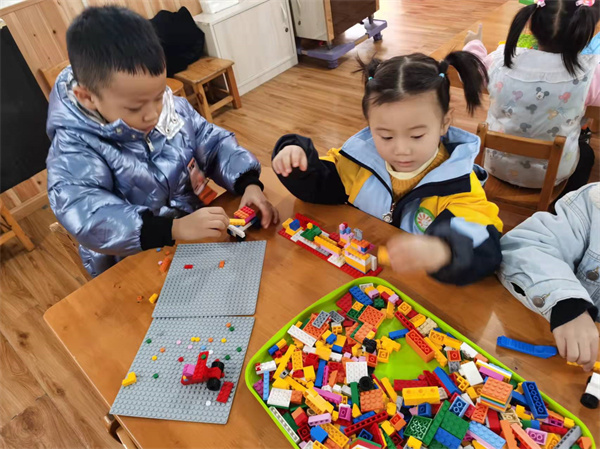 自主皆精彩,混出真乐趣——雨城一幼中大街园区混龄走班活动开始啦