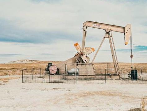 国际原油价格急速下跌,原油价格跌1300成品油大概跌多少