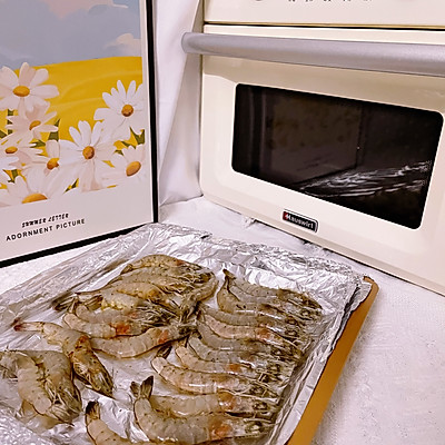 烤大虾一口一个好吃到停不下来,孜然烤大虾怎么做好吃