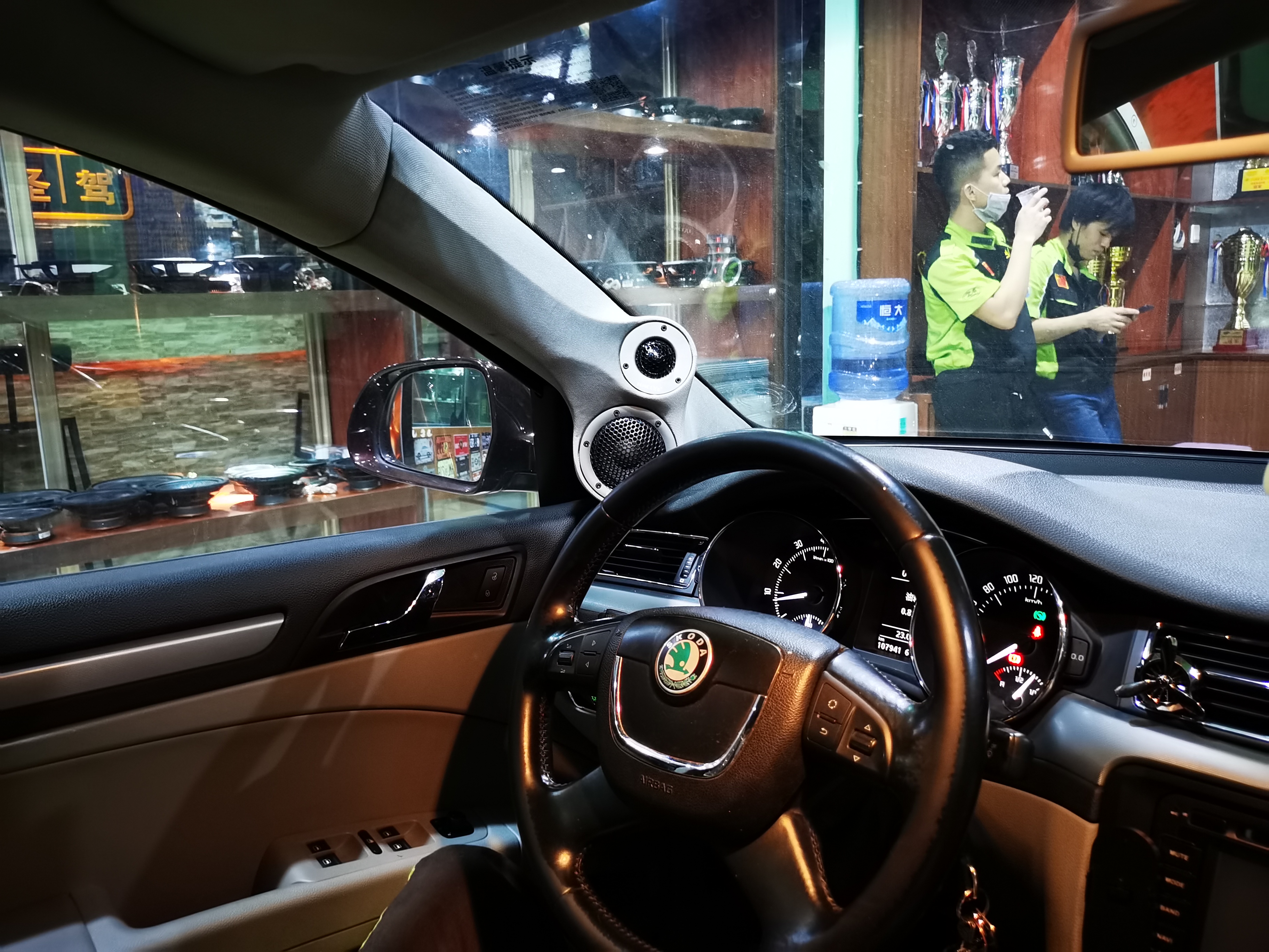 斯柯达明锐17款中控改家用音响,斯柯达音响改装