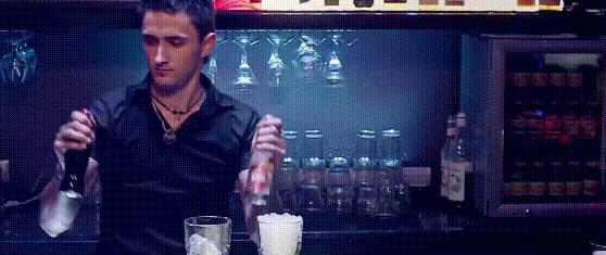 世界经典鸡尾酒大全珍藏版,鸡尾酒入门篇最常用的六款基酒