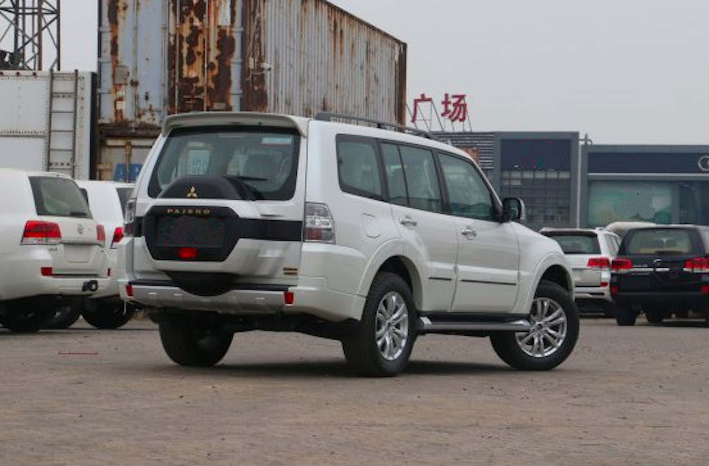 三菱帕杰罗v97哪年停的,三菱帕杰罗v97多少年报废