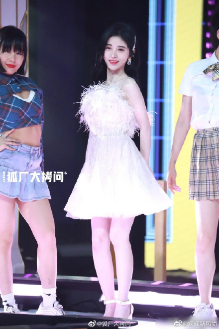 热巴杨幂刘亦菲同台,杨幂热巴刘亦菲高圆圆