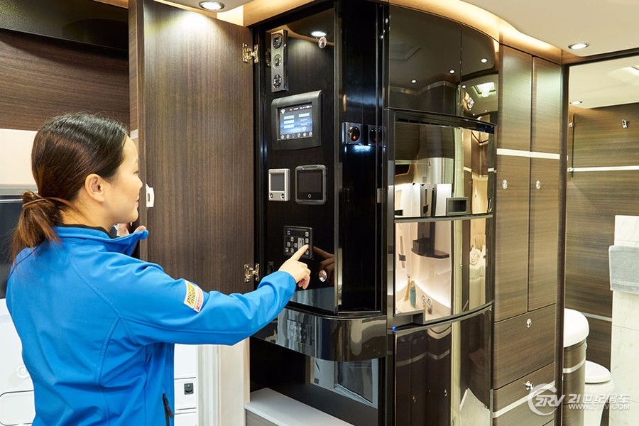 依维柯a型房车二手车,依维柯可拓展房车推荐20-30万左右