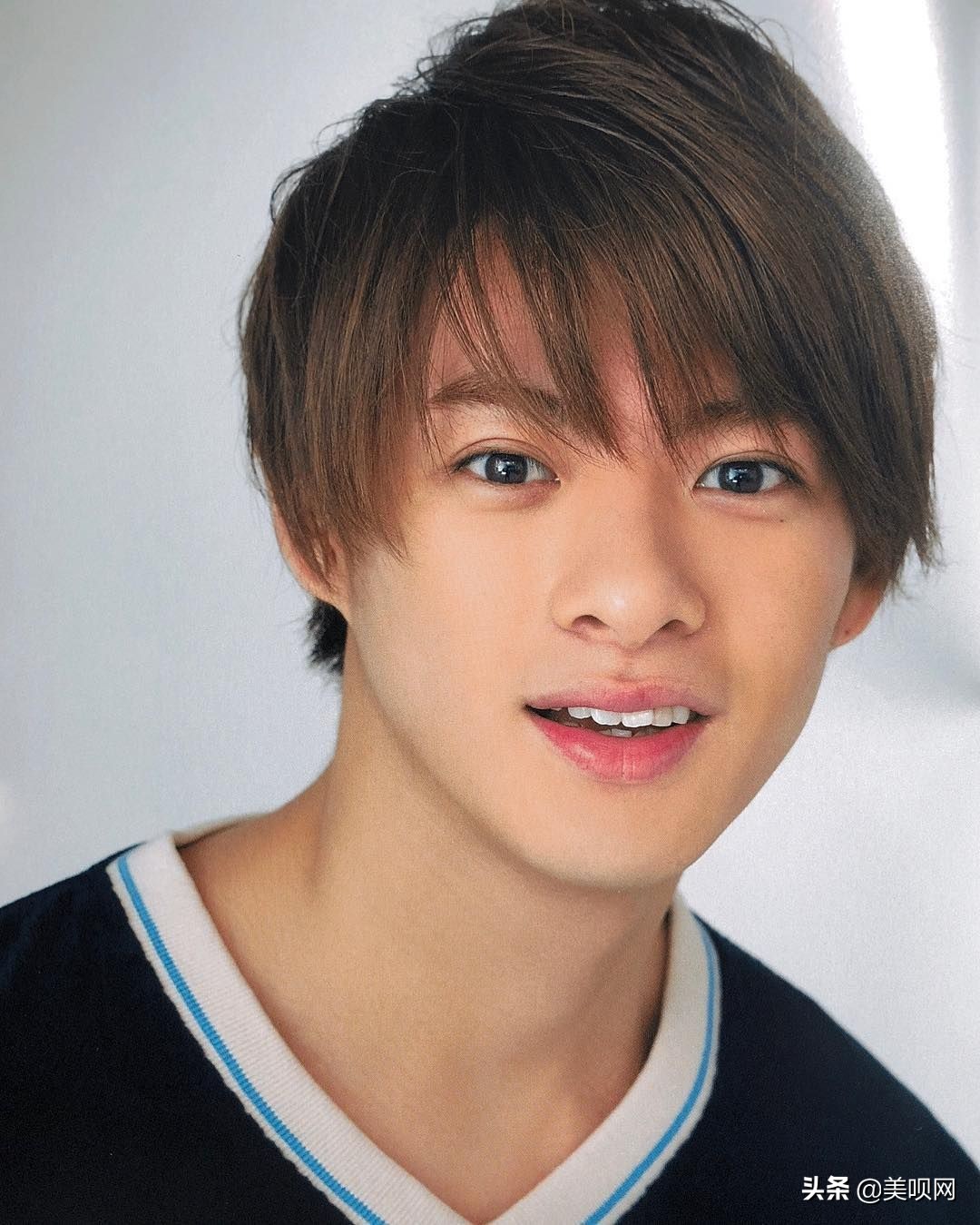 易烊千玺帅哥照片高清,易烊千玺帅哥图片