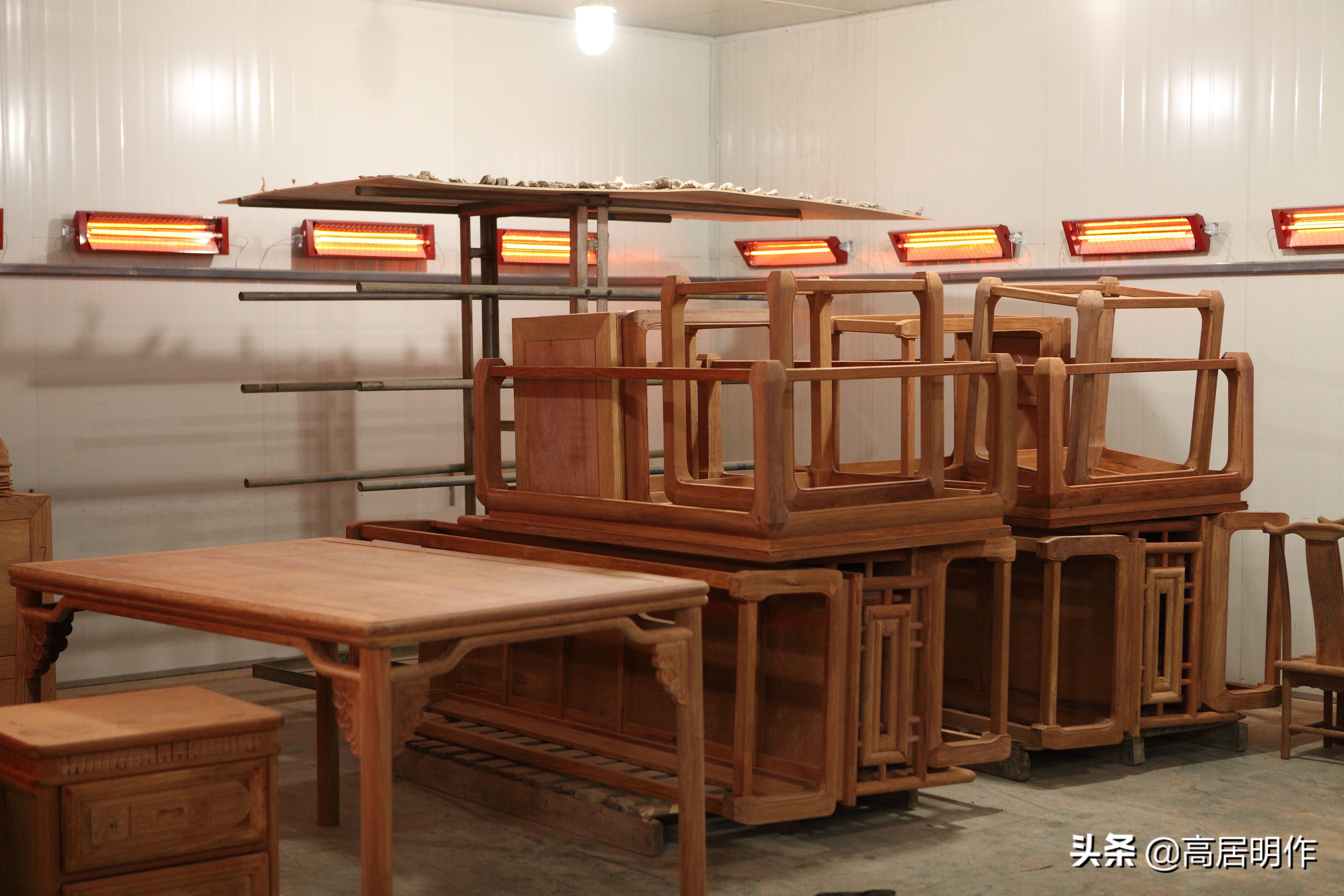 红木家具开裂用什么方法补救,红木家具开裂的原因是什么