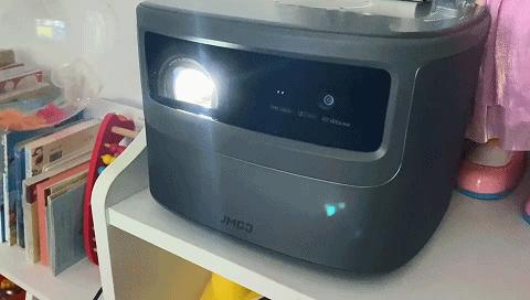 坚果j10投影仪可以看直播,坚果j10智能投影仪家用推荐