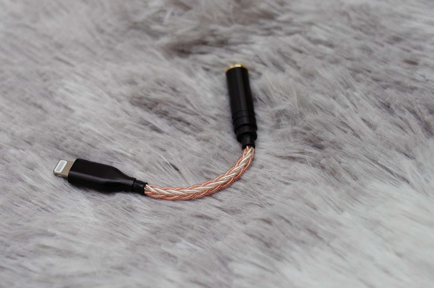 或许比原厂还要好一些：我的iPhone12的“高冷”配件们