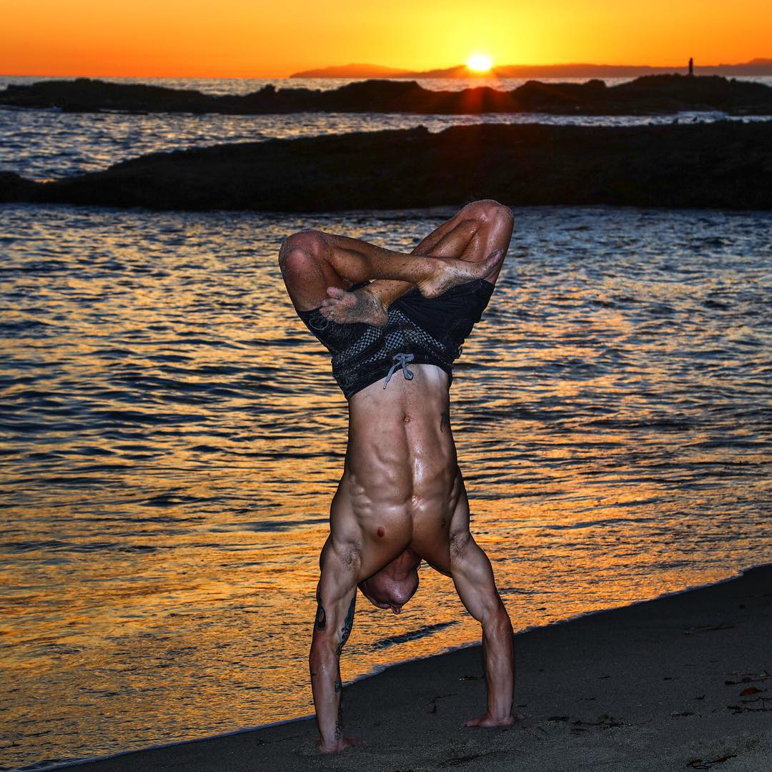 50-60岁男士练瑜伽,男士练瑜伽的好处有哪些