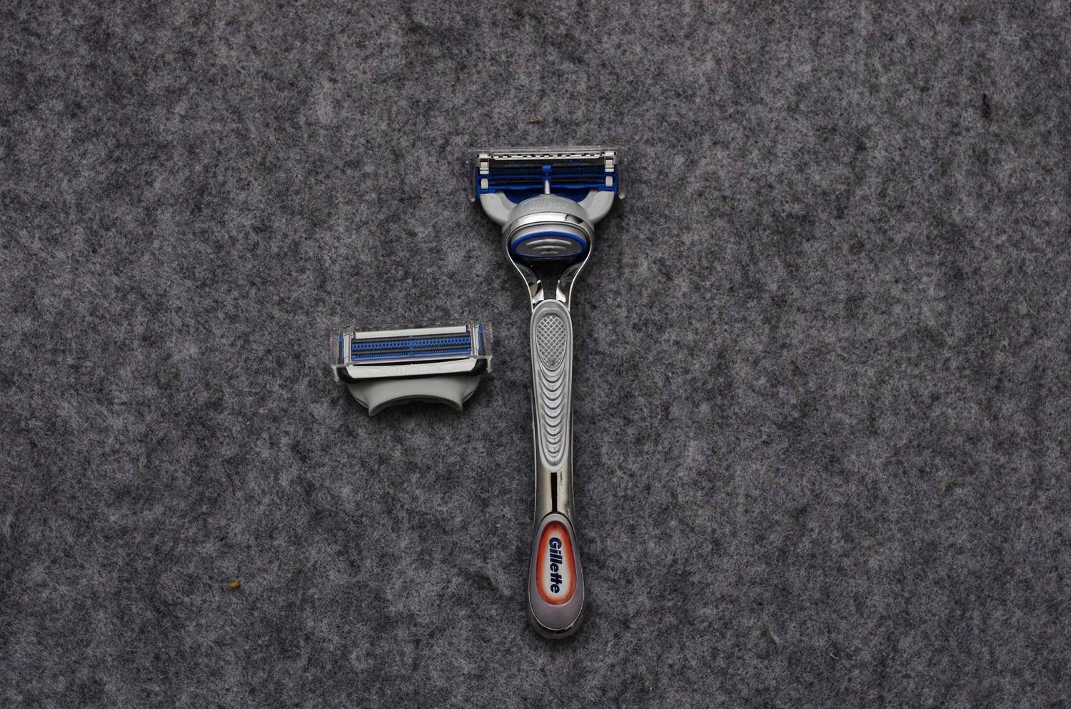 吉列小云刀云感刀片,吉列小云刀刮胡刀好用吗