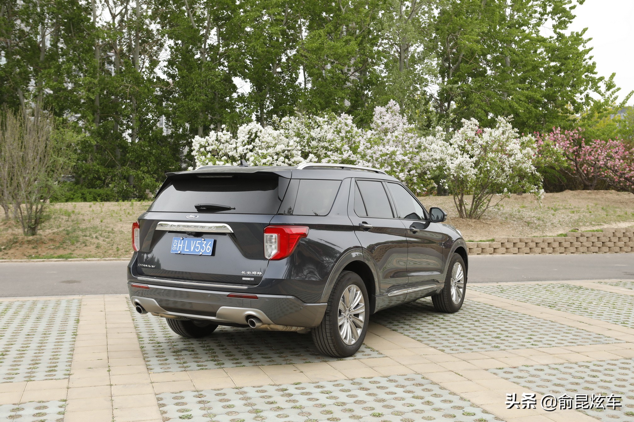 全新大七座suv福特探险者,帅气十足的性能轿跑suv