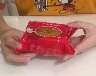 月饼大圆饼测评,四大名牌月饼大比拼