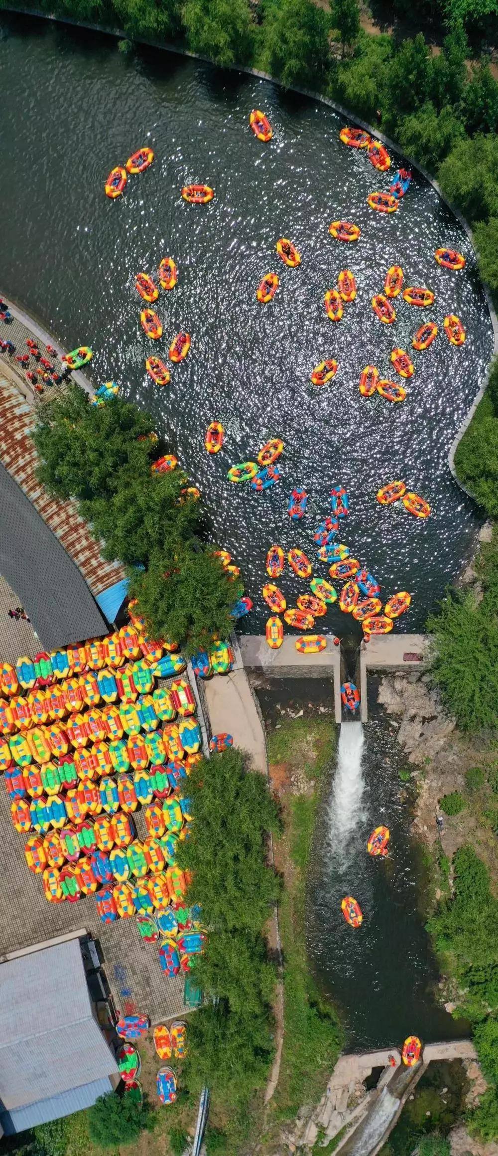 带你峡谷漂流感受一下夏天的气息,端午游玩清凉谷踏浪漂流清凉一夏