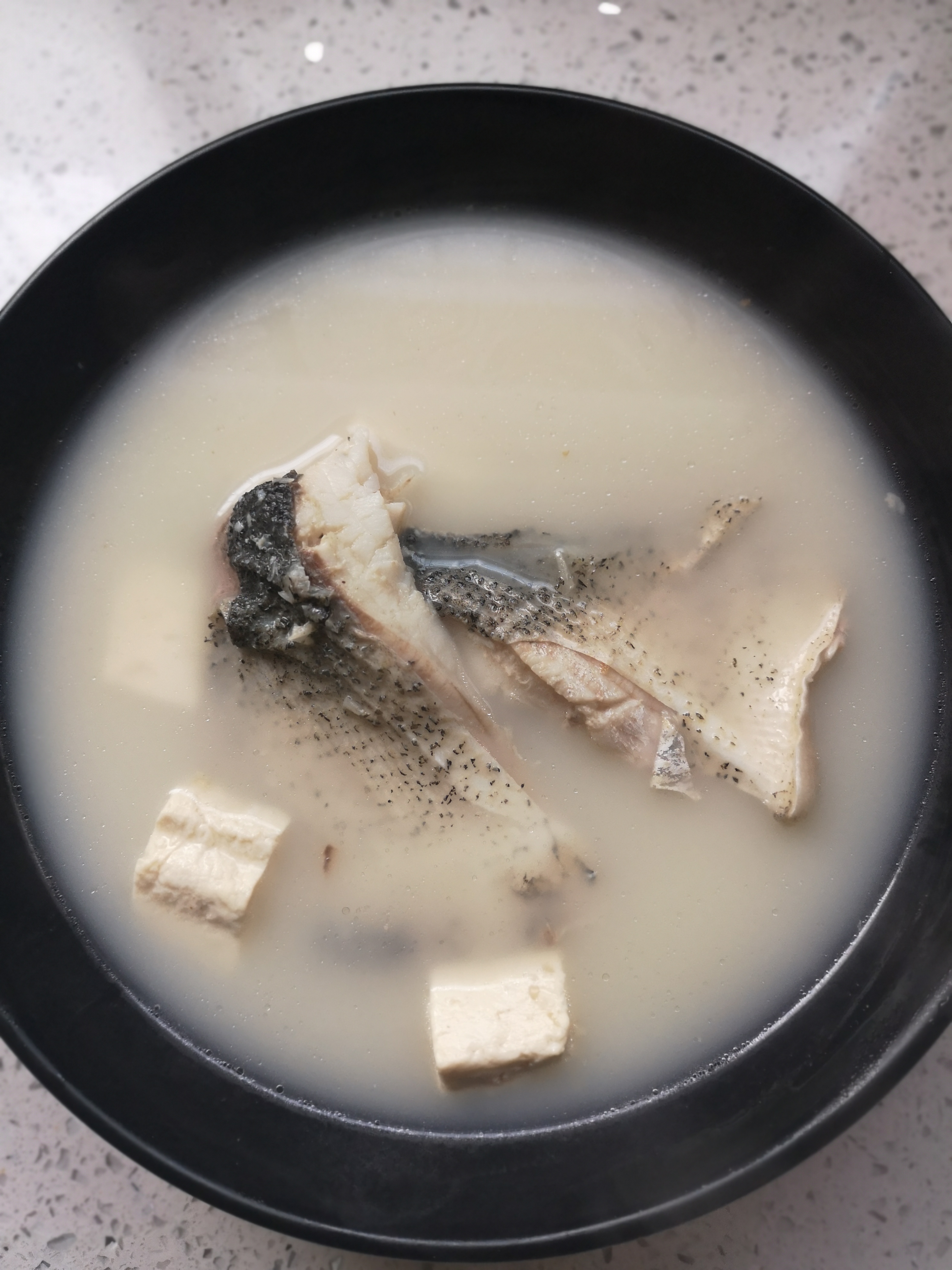 白鲢鱼炖豆腐汤正宗做法,炖鲢鱼豆腐汤不腥的正确方法