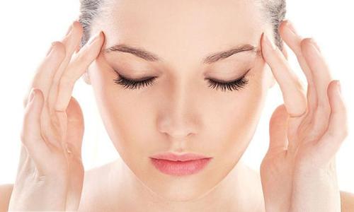 手把手教你远离眼部老化,老话说人老眼先老